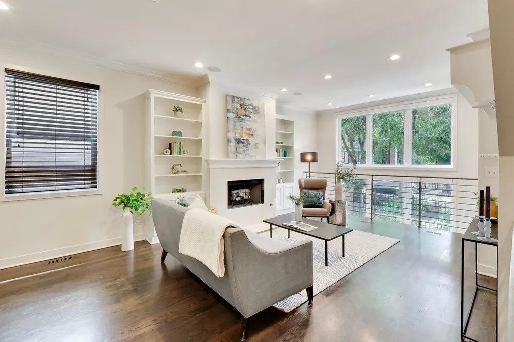 1019 North Honore Street Chicago IL 60622
