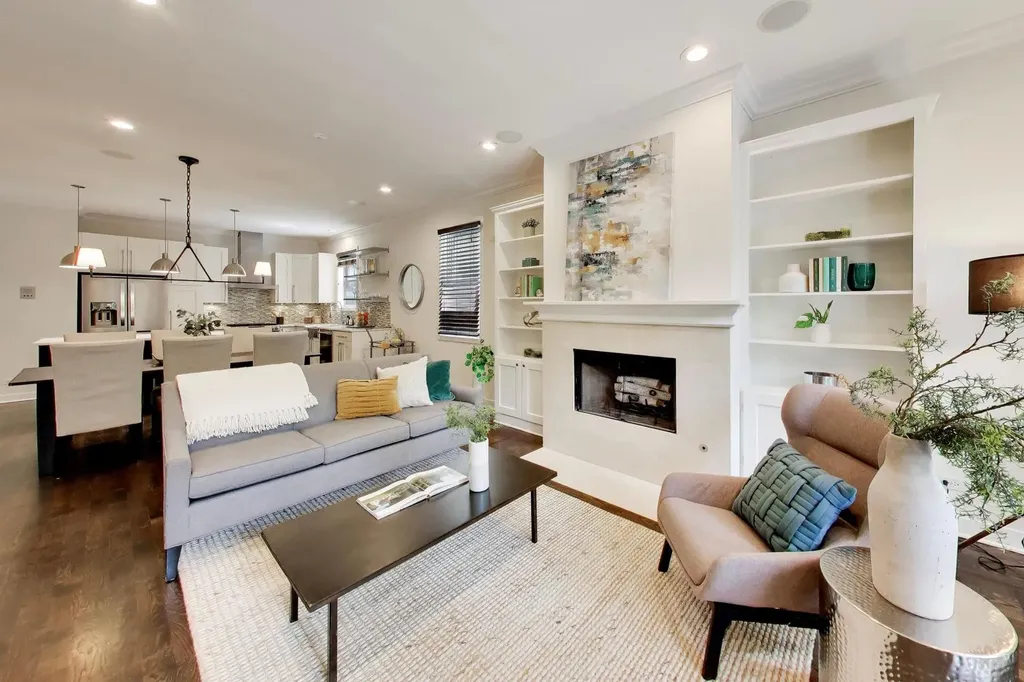 1019 North Honore Street Chicago IL 60622
