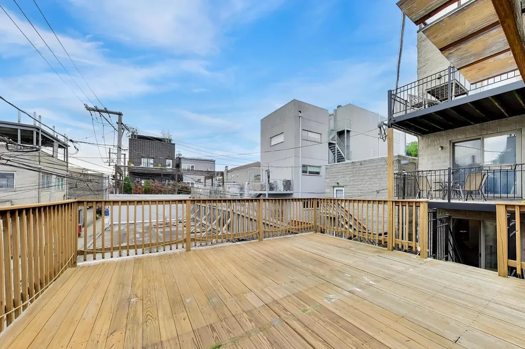 1019 North Honore Street Chicago IL 60622