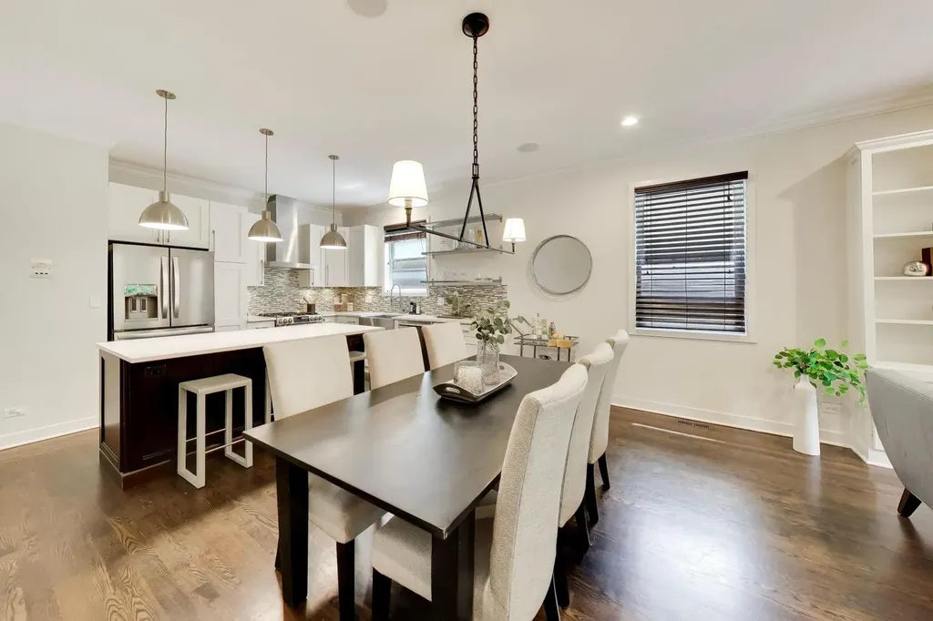 1019 North Honore Street Chicago IL 60622