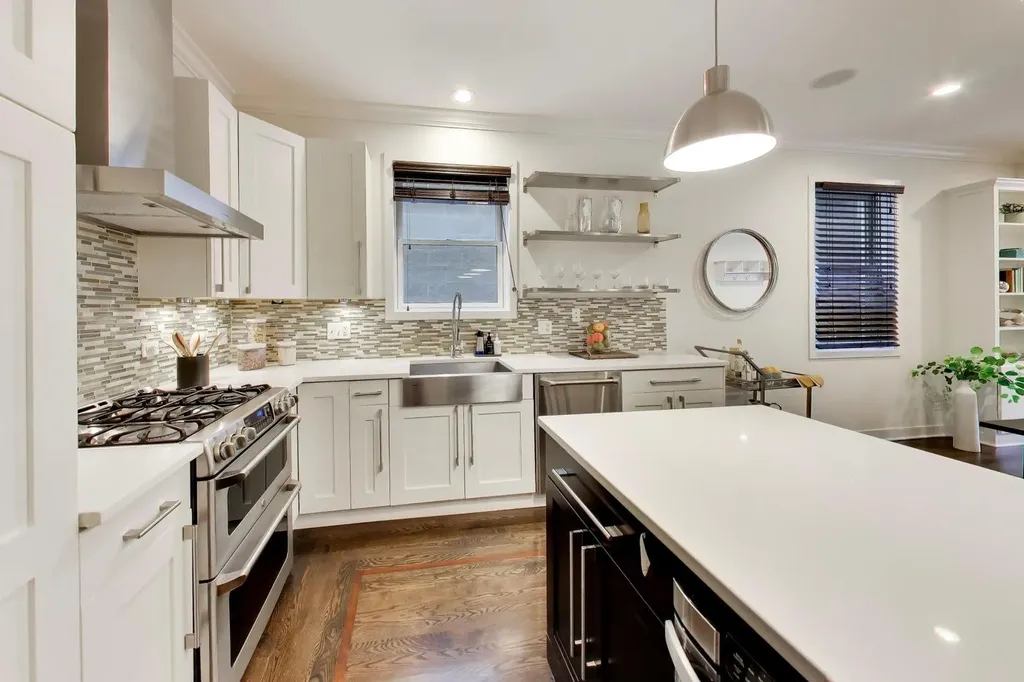 1019 North Honore Street Chicago IL 60622