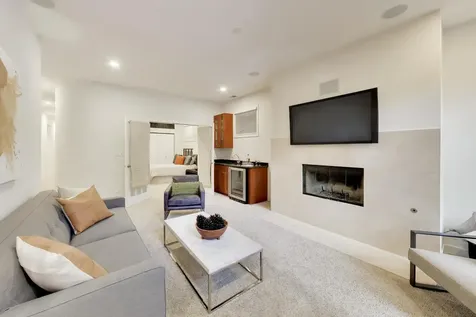1019 North Honore Street Chicago IL 60622