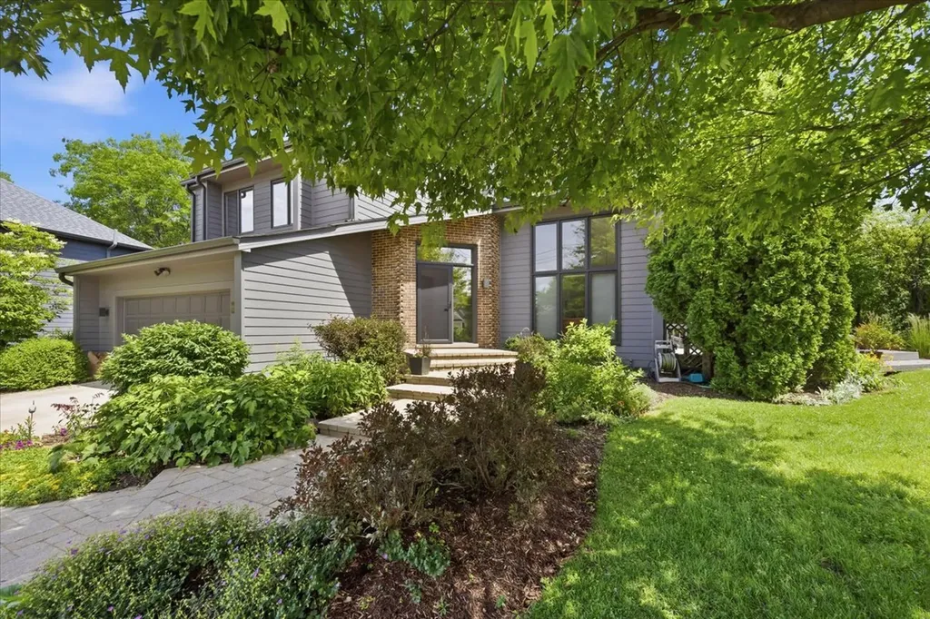 1755 South Wiesbrook Road Wheaton IL 60189
