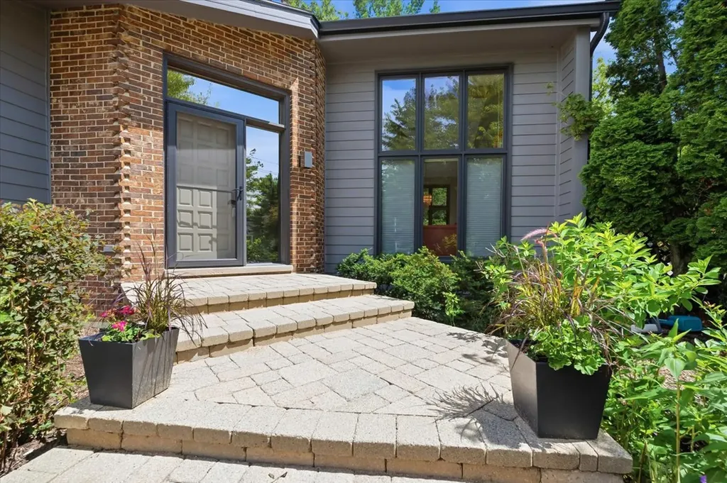 1755 South Wiesbrook Road Wheaton IL 60189