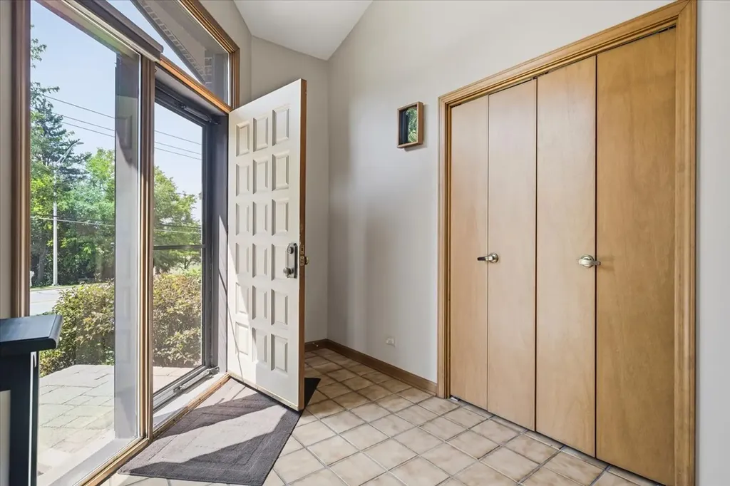 1755 South Wiesbrook Road Wheaton IL 60189