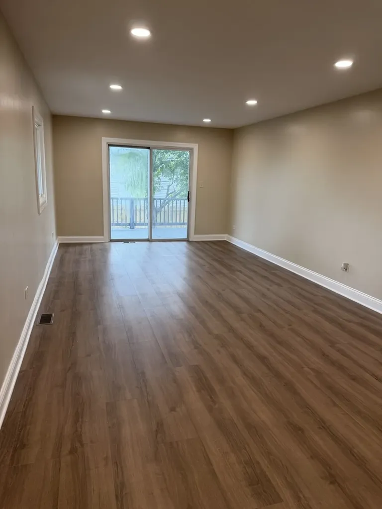 461 East Fullerton Avenue S Glendale Heights IL 60139