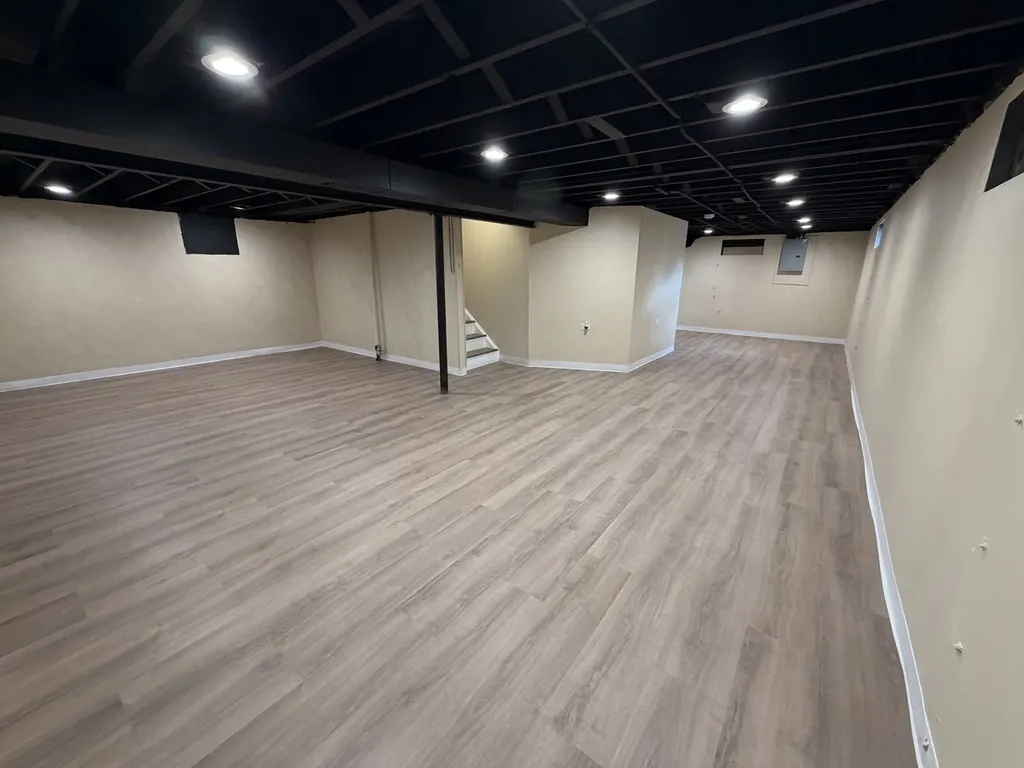 461 East Fullerton Avenue S Glendale Heights IL 60139