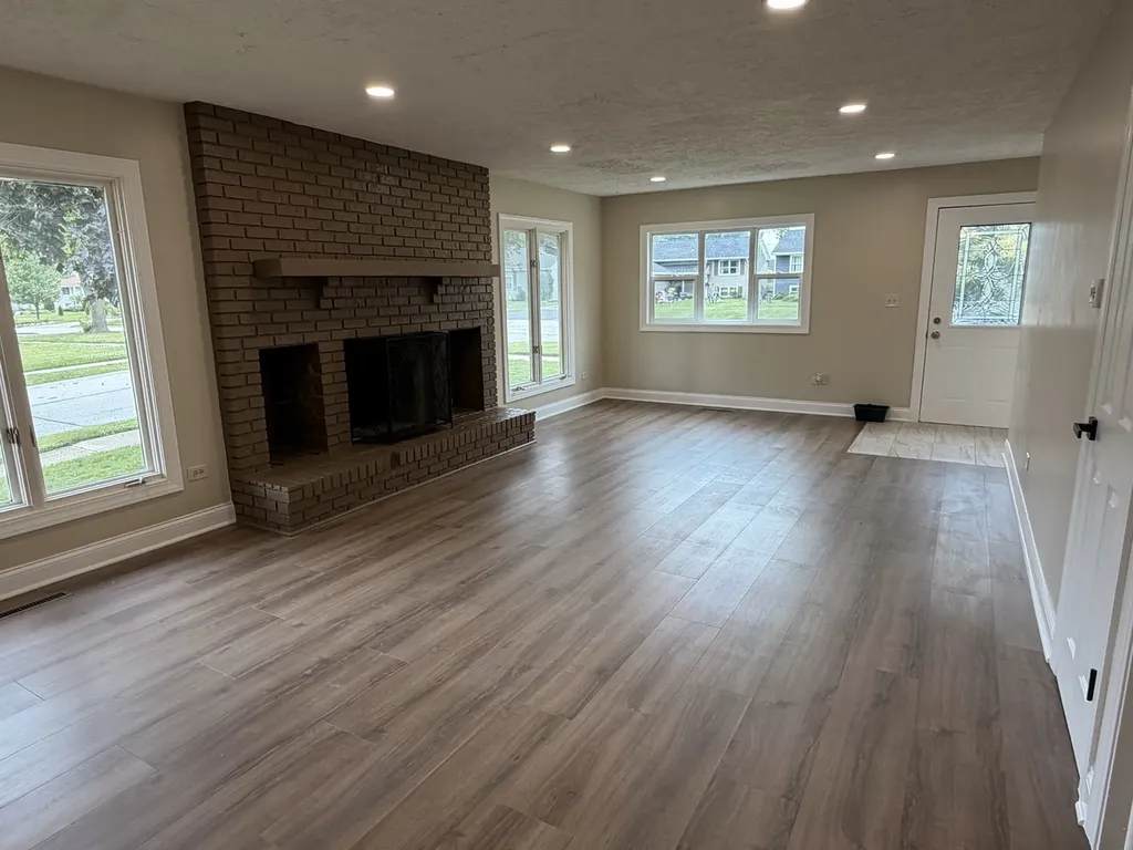 461 East Fullerton Avenue S Glendale Heights IL 60139