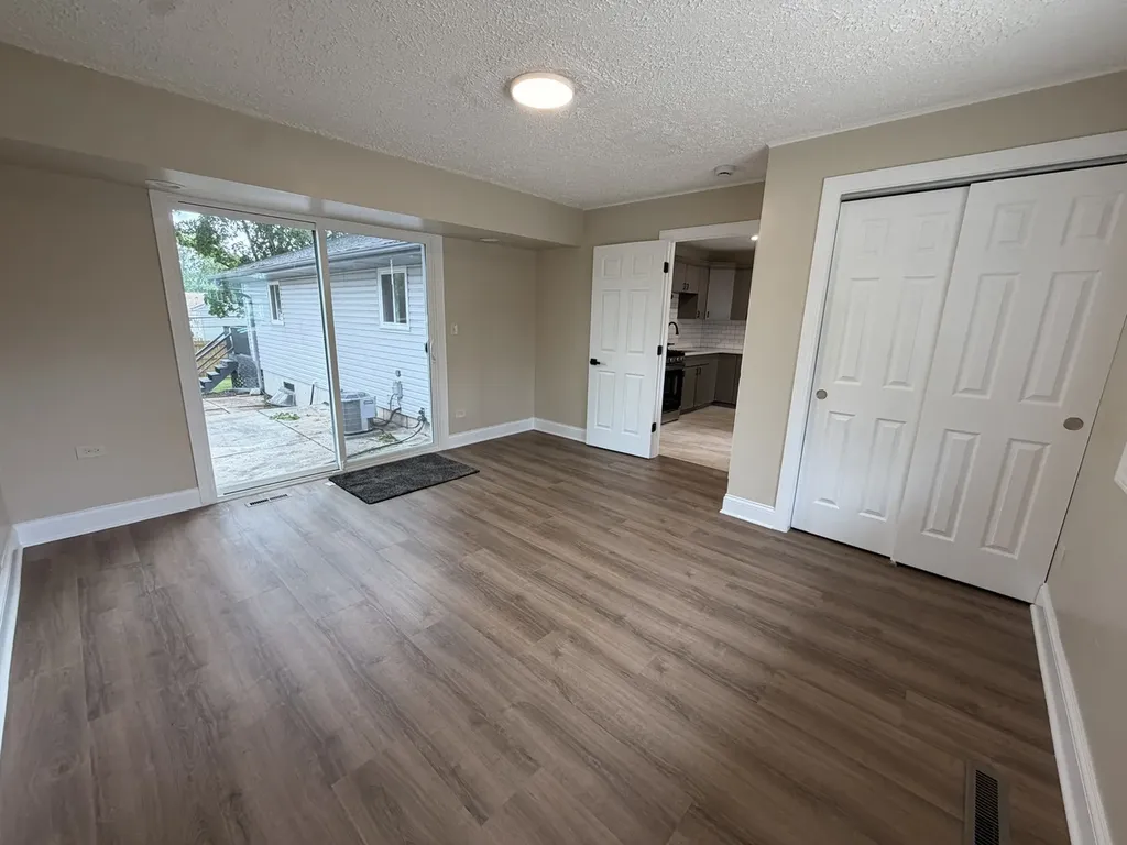 461 East Fullerton Avenue S Glendale Heights IL 60139