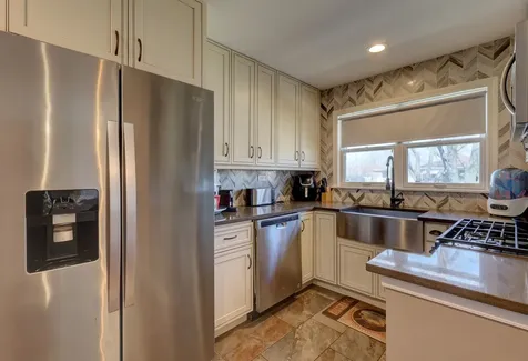 9973 Wilson Avenue Schiller Park IL 60176