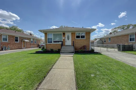 9973 Wilson Avenue Schiller Park IL 60176