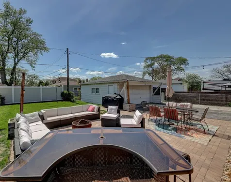 9973 Wilson Avenue Schiller Park IL 60176