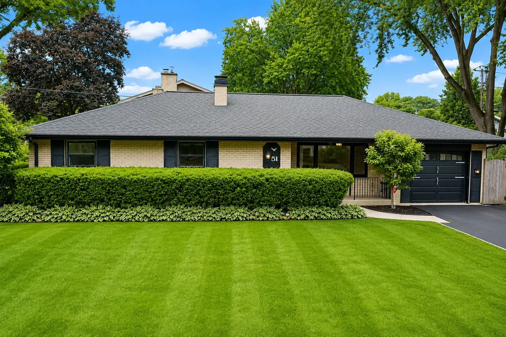 51 East Heron Drive Palatine IL 60067