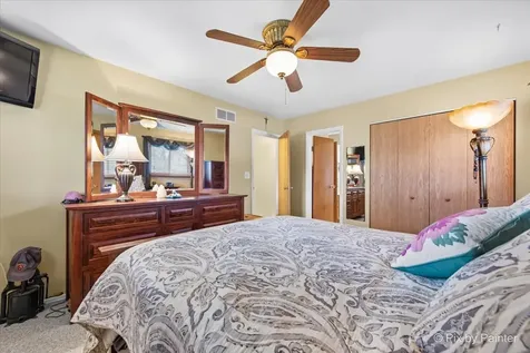830 Buckingham Court Crystal Lake IL 60014