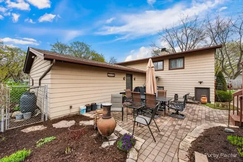 830 Buckingham Court Crystal Lake IL 60014
