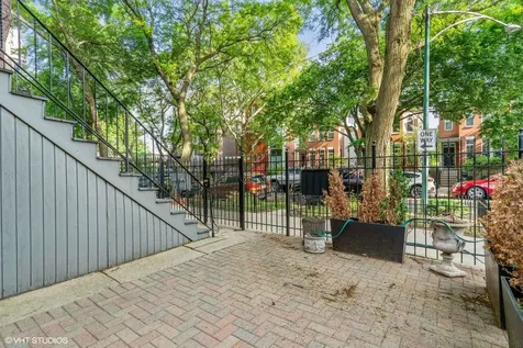 330 West Evergreen Avenue Chicago IL 60610