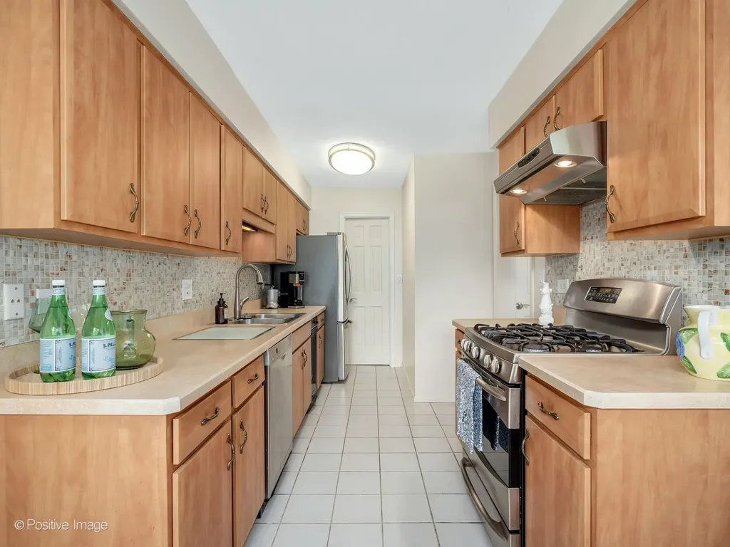 19W182 Ginny Lane E Oak Brook IL 60523