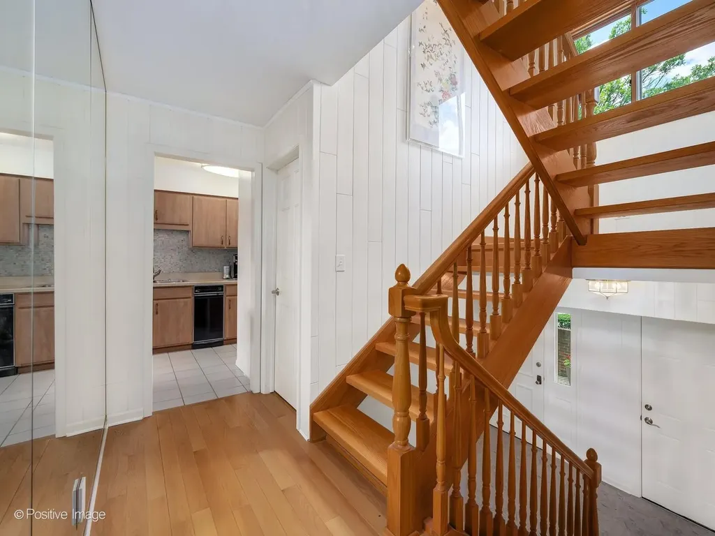 19W182 Ginny Lane E Oak Brook IL 60523