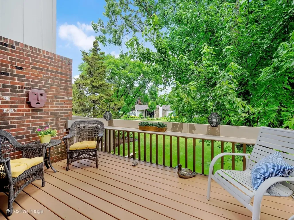19W182 Ginny Lane E Oak Brook IL 60523