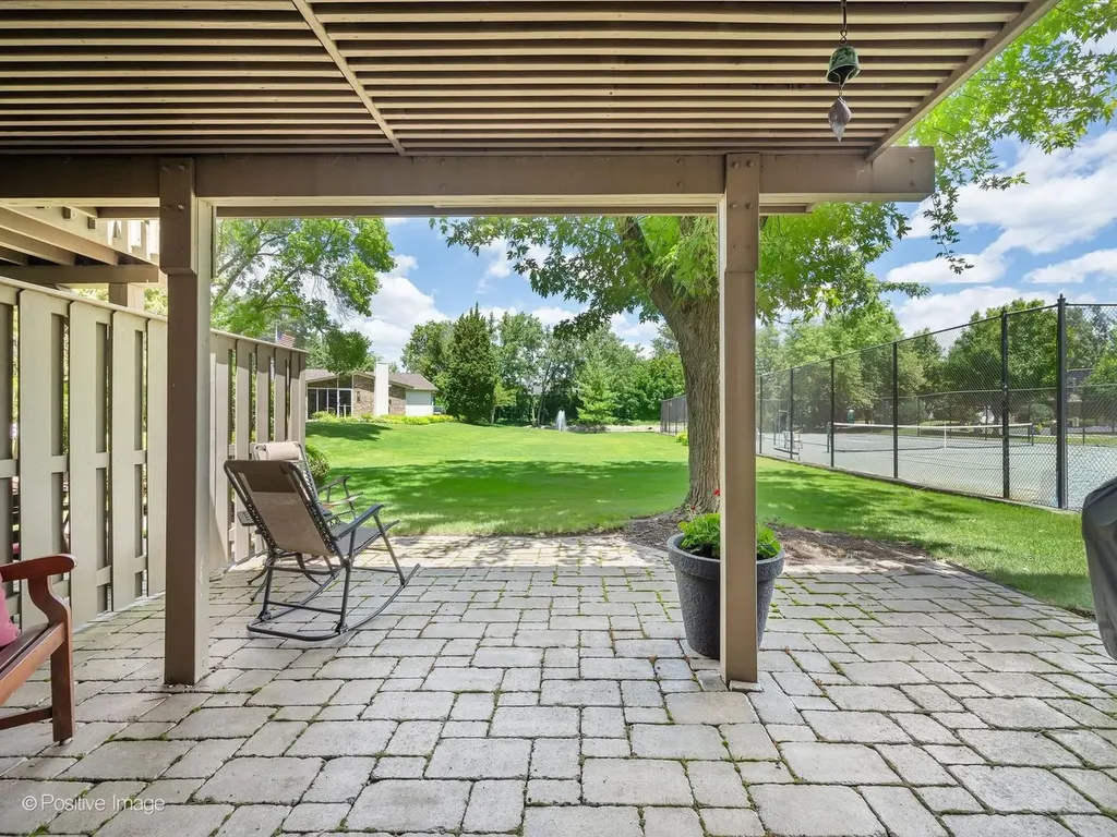 19W182 Ginny Lane E Oak Brook IL 60523