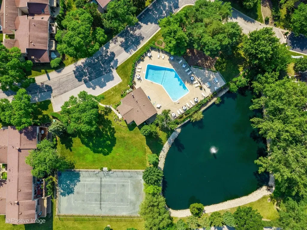 19W182 Ginny Lane E Oak Brook IL 60523