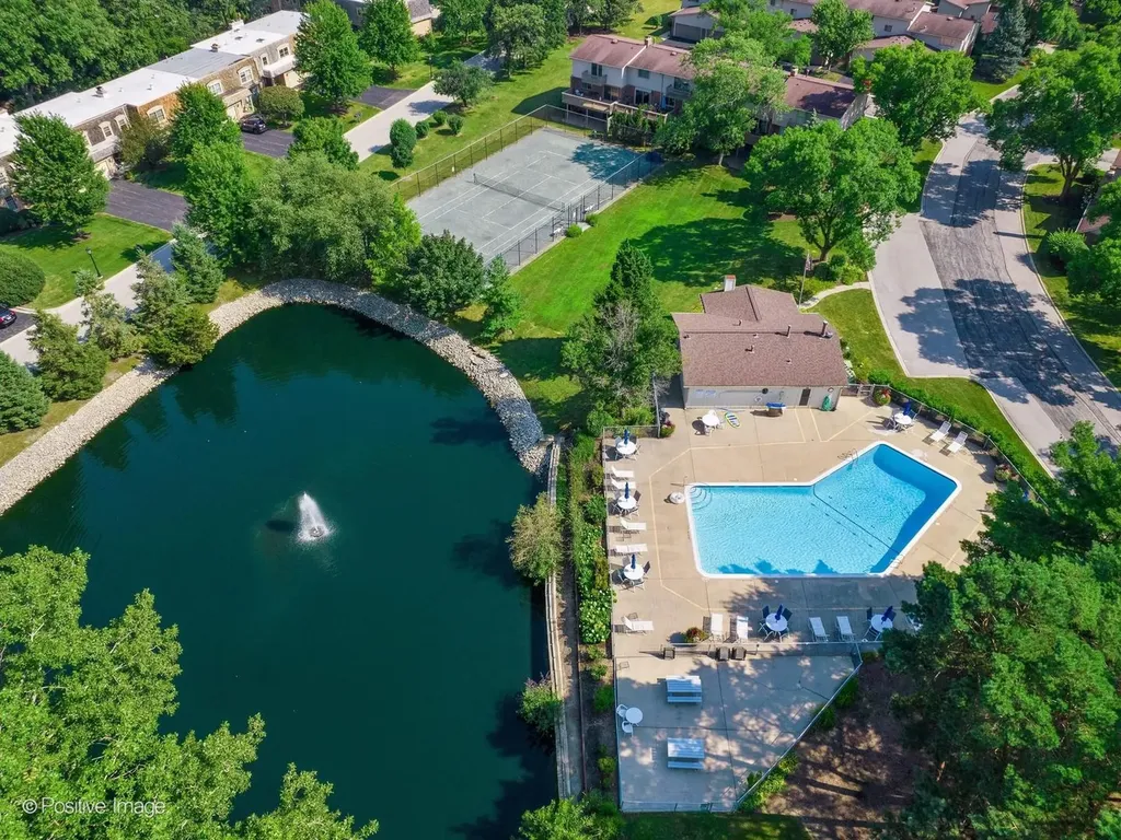 19W182 Ginny Lane E Oak Brook IL 60523