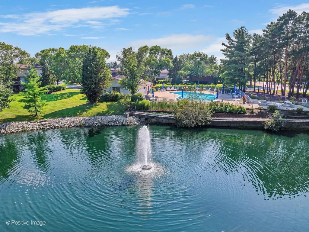 19W182 Ginny Lane E Oak Brook IL 60523