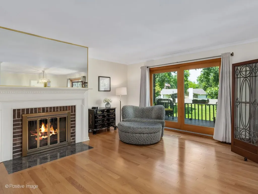 19W182 Ginny Lane E Oak Brook IL 60523