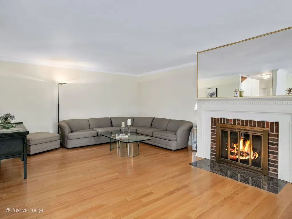 19W182 Ginny Lane E Oak Brook IL 60523