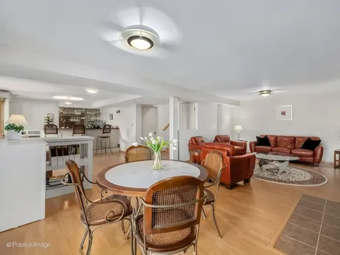 19W182 Ginny Lane E Oak Brook IL 60523