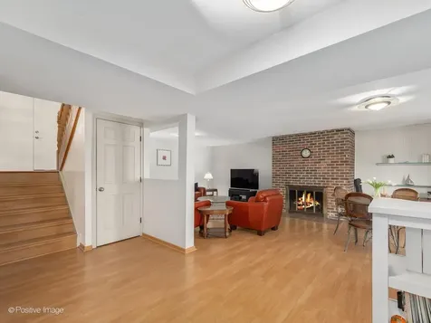 19W182 Ginny Lane E Oak Brook IL 60523
