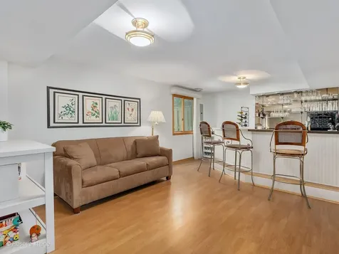 19W182 Ginny Lane E Oak Brook IL 60523