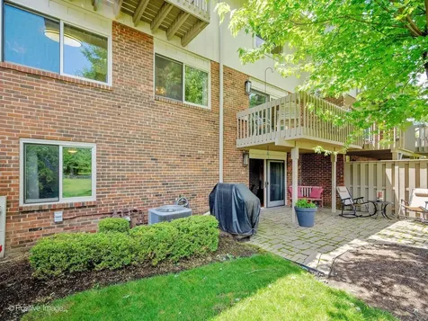 19W182 Ginny Lane E Oak Brook IL 60523