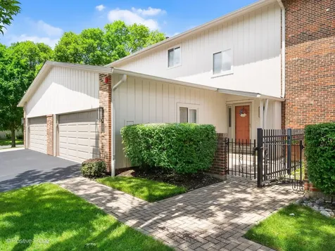 19W182 Ginny Lane E Oak Brook IL 60523