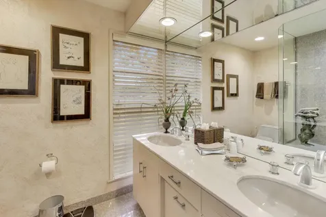 42 Woodley Road Winnetka IL 60093