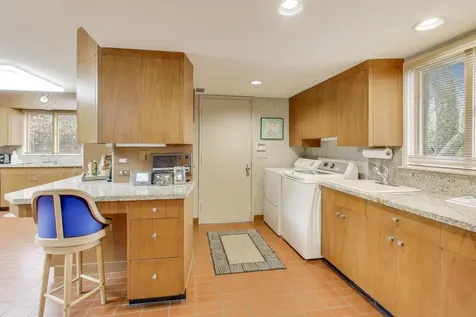 42 Woodley Road Winnetka IL 60093