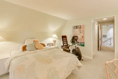 42 Woodley Road Winnetka IL 60093