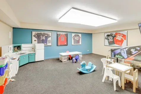 42 Woodley Road Winnetka IL 60093