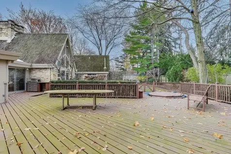 42 Woodley Road Winnetka IL 60093
