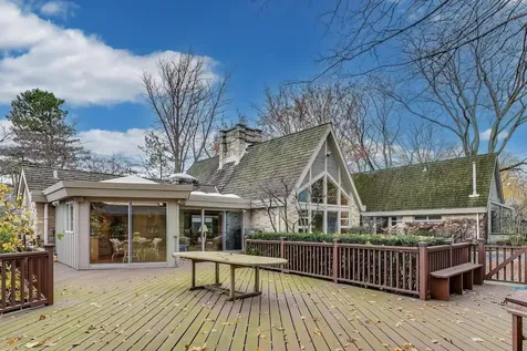 42 Woodley Road Winnetka IL 60093