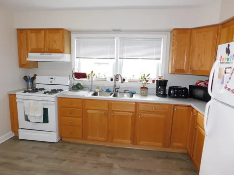 1911 Dewes Street Glenview IL 60025