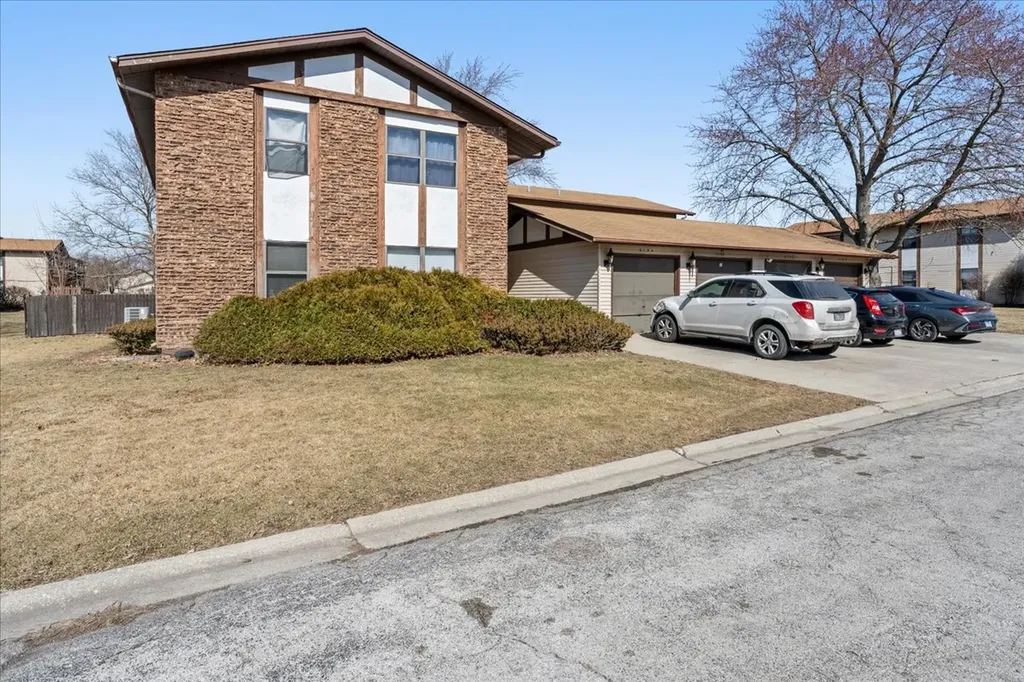4128 192ND Court Country Club Hills IL 60478