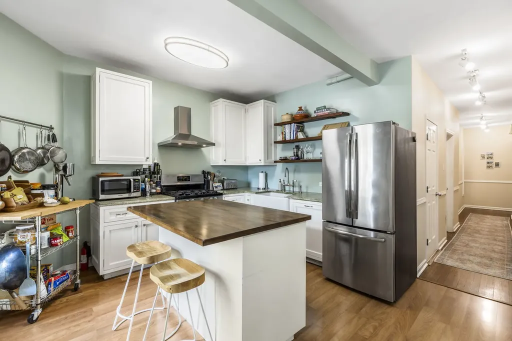 4410 North Paulina Street Chicago IL 60640