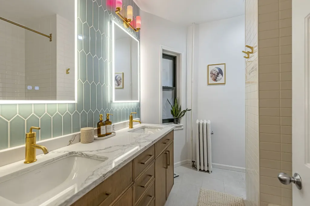 4410 North Paulina Street Chicago IL 60640