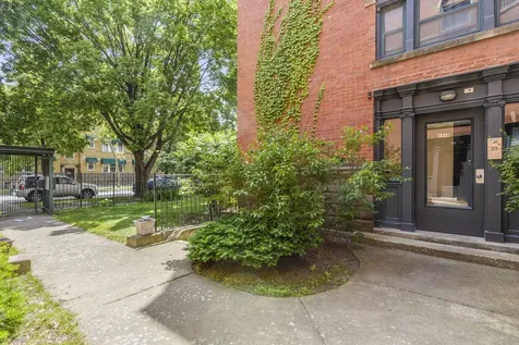 4410 North Paulina Street Chicago IL 60640