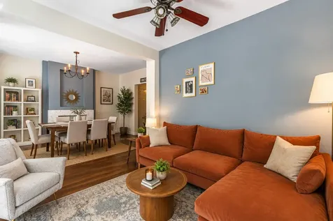 4410 North Paulina Street Chicago IL 60640