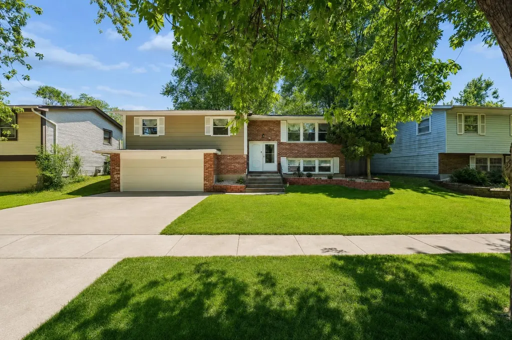 21601 Jeffrey Avenue Sauk Village IL 60411