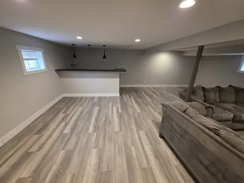 4305 Judd Avenue Schiller Park IL 60176