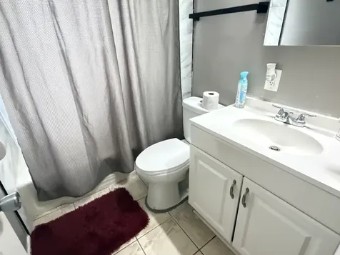 435 Fenton Avenue Romeoville IL 60446