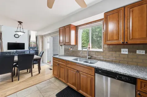 154 Augusta Drive Streamwood IL 60107